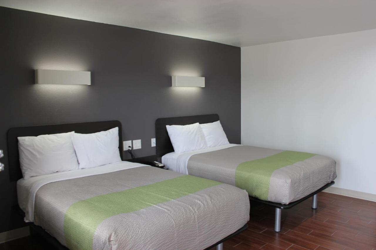 Otel 6-houston, Tx - East