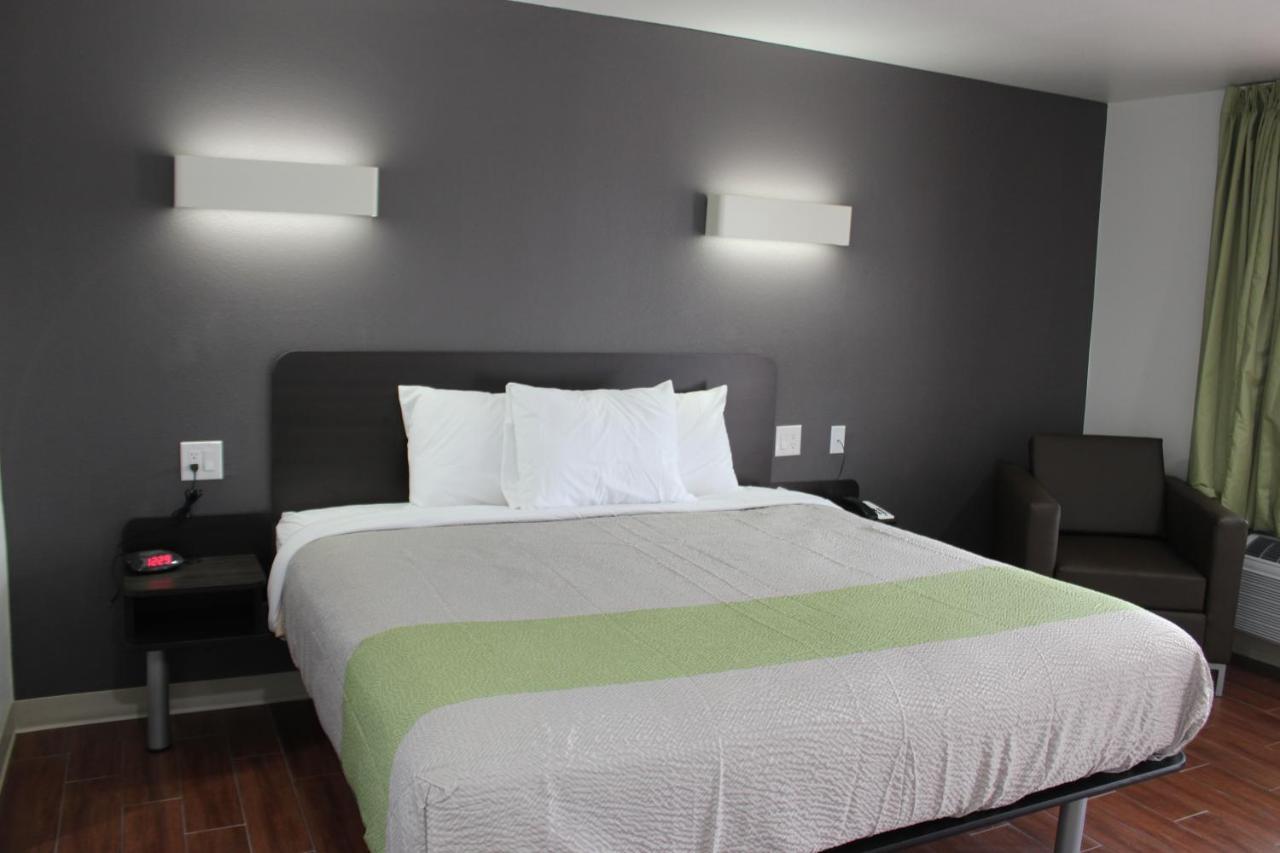 Otel 6-houston, Tx - East Houston