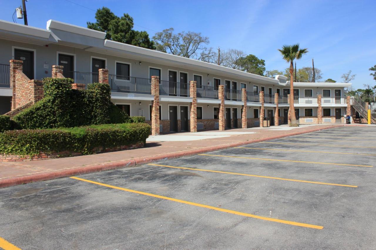 Otel 6-houston, Tx - East Houston